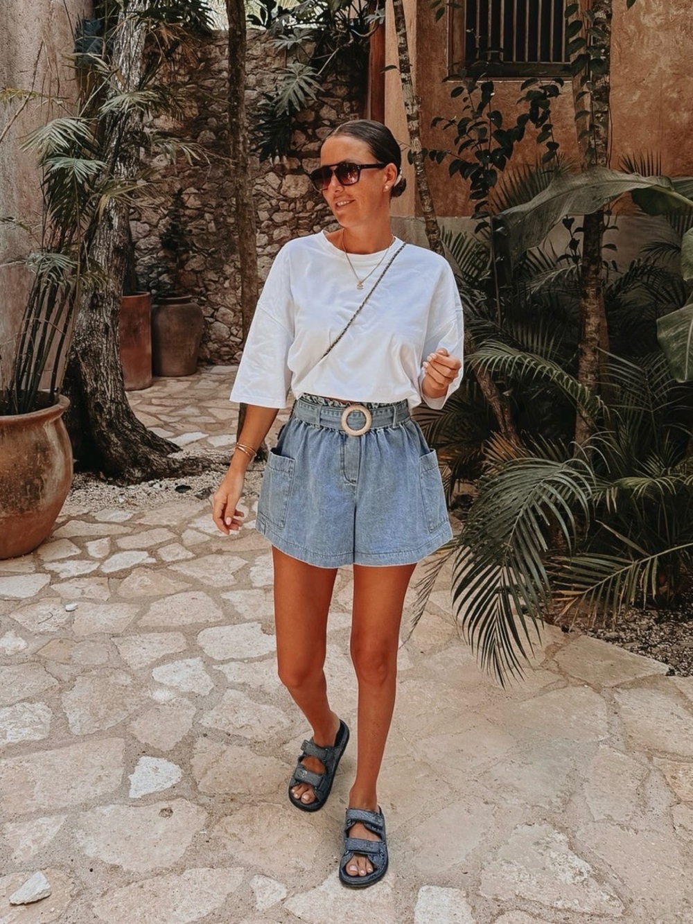 High-Waist Light Blue Denim Shorts with Decorative Belt